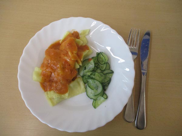 Kita Sankt Martinus Kindergarten Mittagessen Nudeln Gurkensalat Much Katholisch
